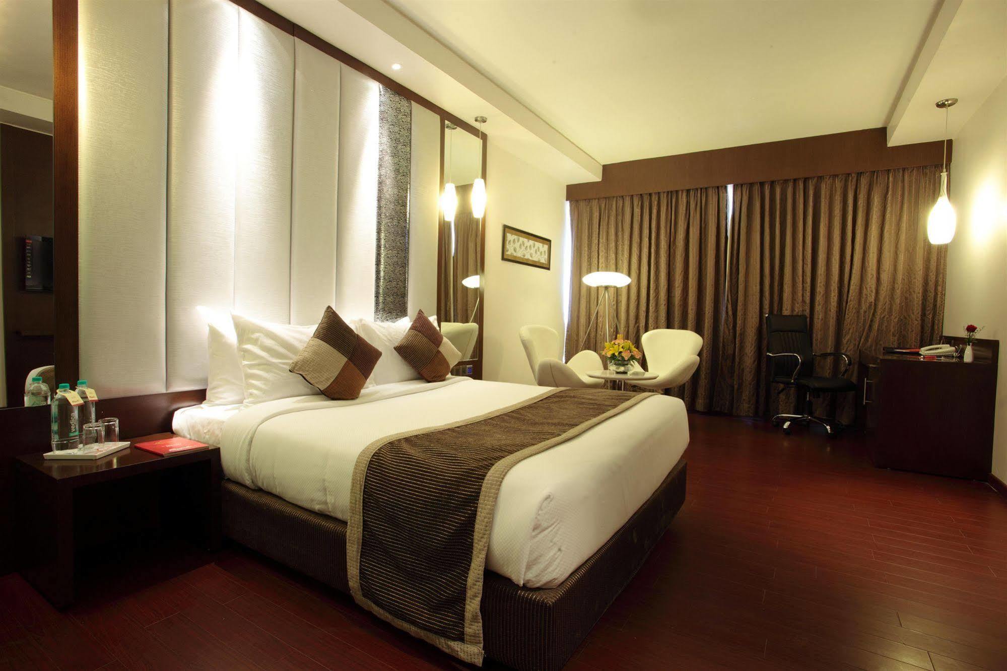 Daspalla Hyderabad Exterior photo