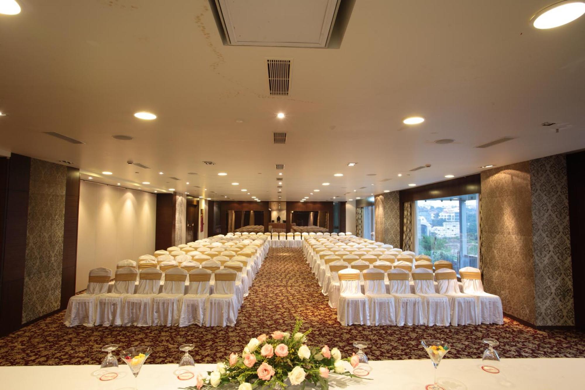 Daspalla Hyderabad Exterior photo